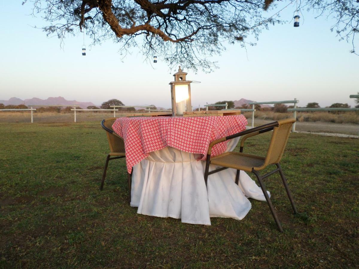Out Of Nature Country Lodge Windhoek Exterior foto